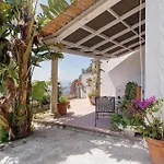 Bella Vista * كابري