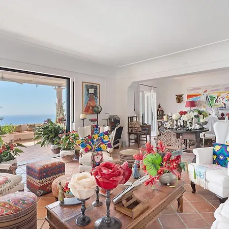 فيلة Bella Vista *