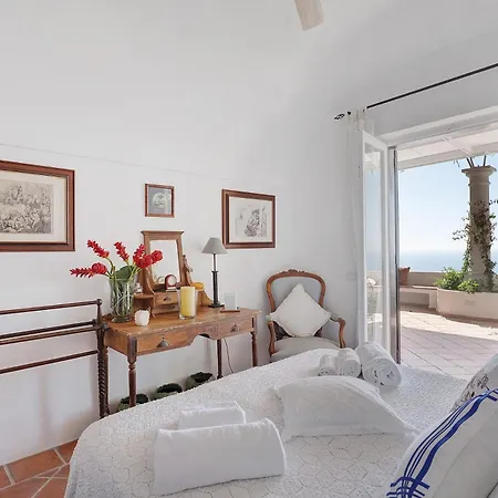 Bella Vista Capri